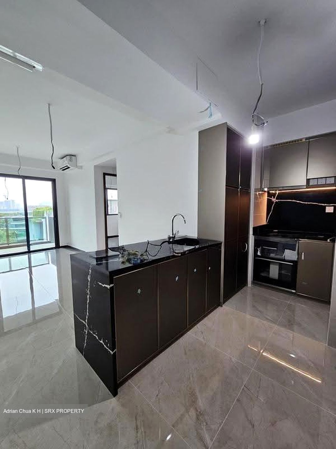 Slim Barracks Rise (D5), Condominium #637754961